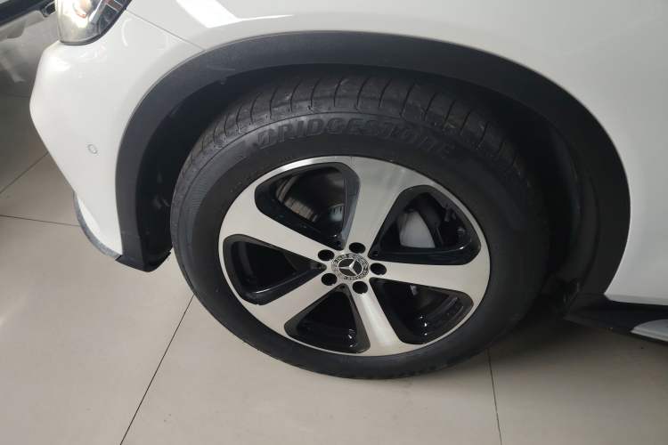 Used Mercedes-Benz GLC 2018 GLC 260 4MATIC Luxury Model
