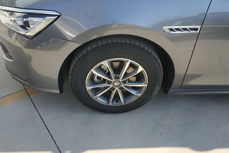 Used BYD Qin PLUS 2024 HONOR Edition DM-i 55KM Leading Model
