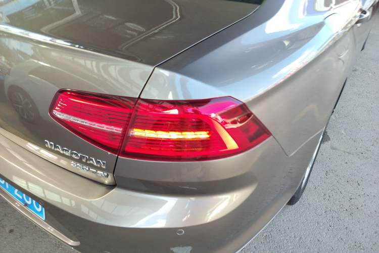 Used Volkswagen Magotan 2017 330TSI DSG Luxury Model
