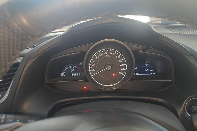 Used Mazda Mazda 3 Axela 2017 Sedan 1.5L Automatic Luxury Model China VI Standard
