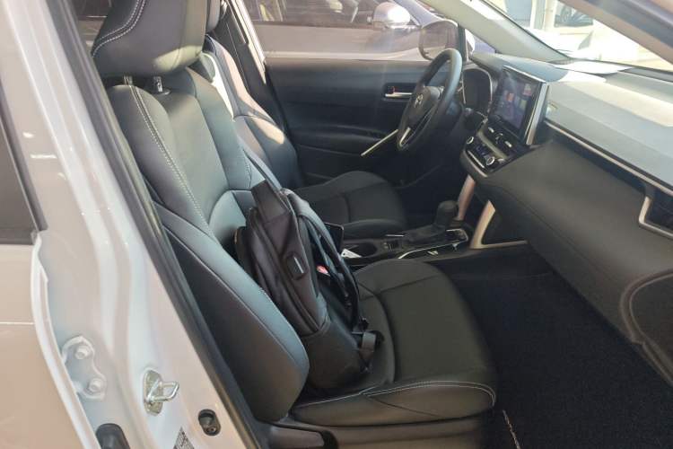 Used Toyota FRONTLANDER 2022 2.0L CVT Luxury Edition
