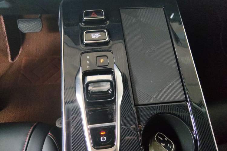 Used GAC Trumpchi EMKOO 2022 2.0T Neutron Star Max Edition
