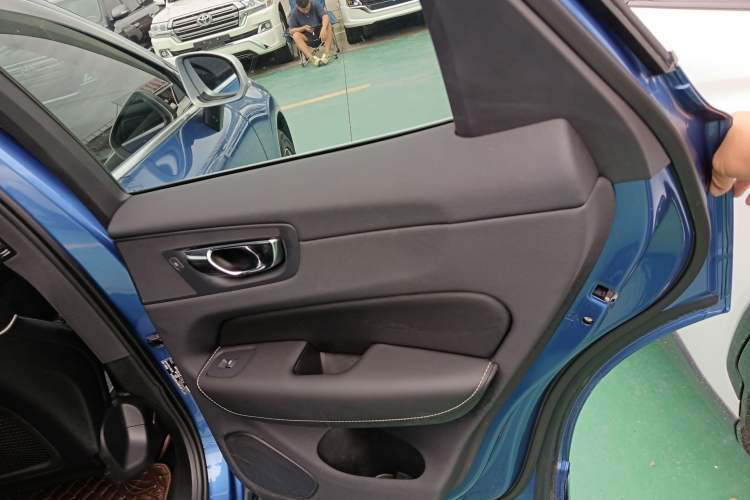 Used Volvo XC60 2019 T5 4x4 Smart & Dynamic Sport Edition China VI Standard
