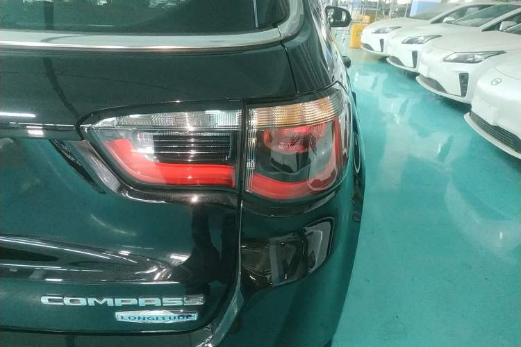 Used  Compass 2017 200T Automatic Family Edition
