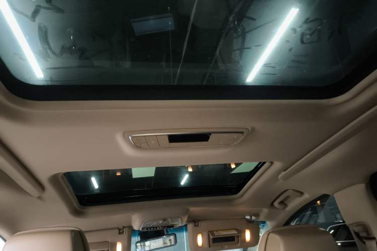 Used Buick GL8 2021 ES Land Cruiser 653T Flagship Model