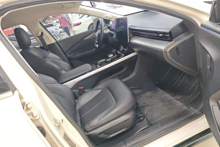 Used Wuling Xingguang 2024 Co-Creation Edition 150 Advanced Model