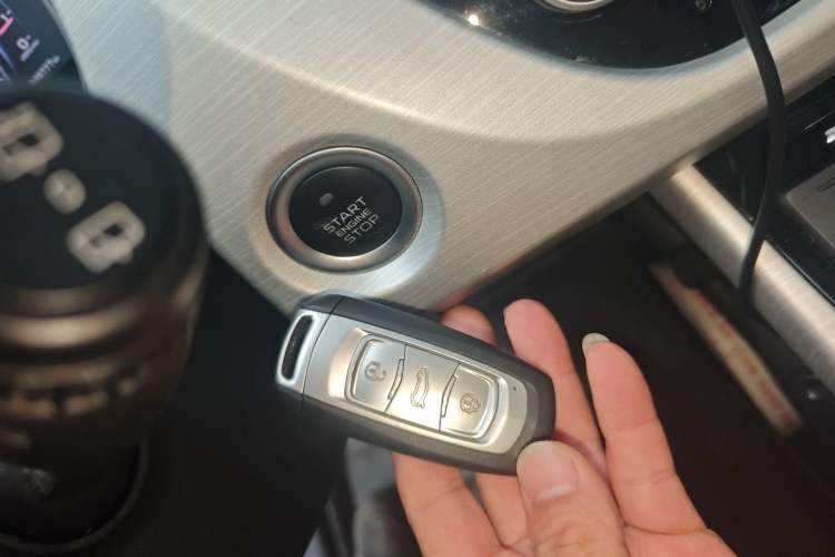 Used Geely Auto Emgrand X7 Sport 2018 1.8TD Automatic Two-Wheel Drive Smart Connect 4G Internet Edition