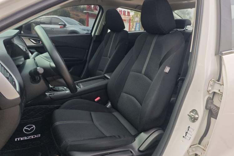 Used Mazda Mazda 3 Axela 2017 Sedan 1.5L Automatic Luxury Model Emission Standard China V
