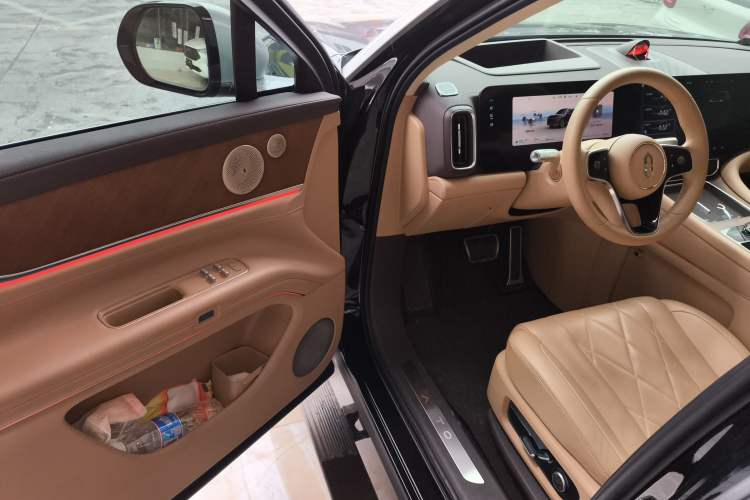 Used Hima AITO M9 2024 Range-Extended Ultra Version 52 kWh 5-Seater Model
