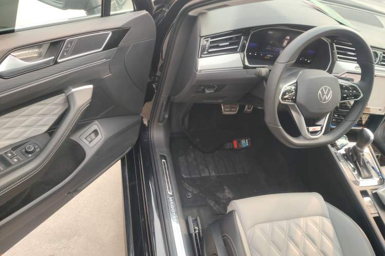 Used Volkswagen Magotan 2025 Zhongxiang Model 280TSI DSG Luxury Version
