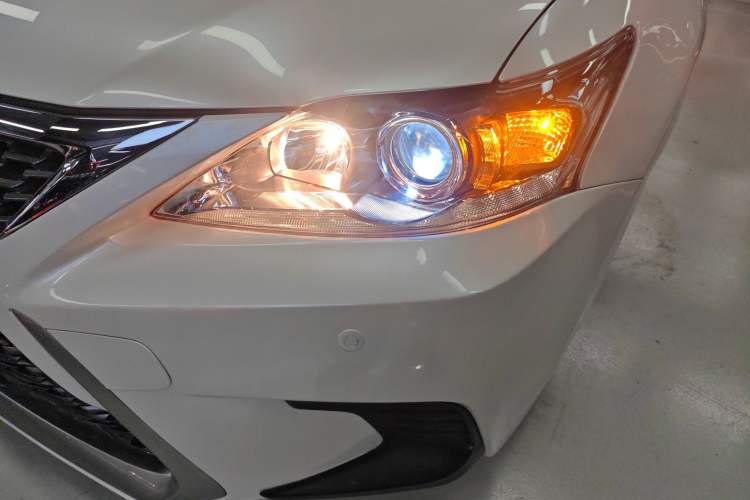 Used Lexus CT 2017 CT200h Elite Edition Solid Color China V Standard
