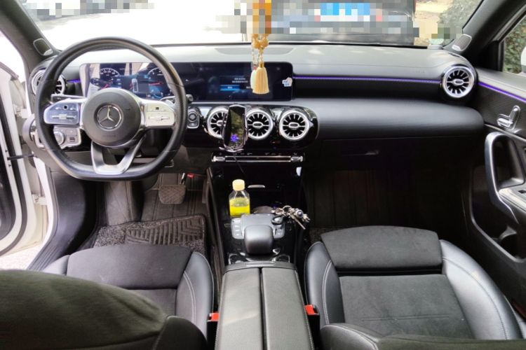 Used Mercedes-Benz A-Class 2020 Restyled A 200 L Sport Sedan Fashion Version
