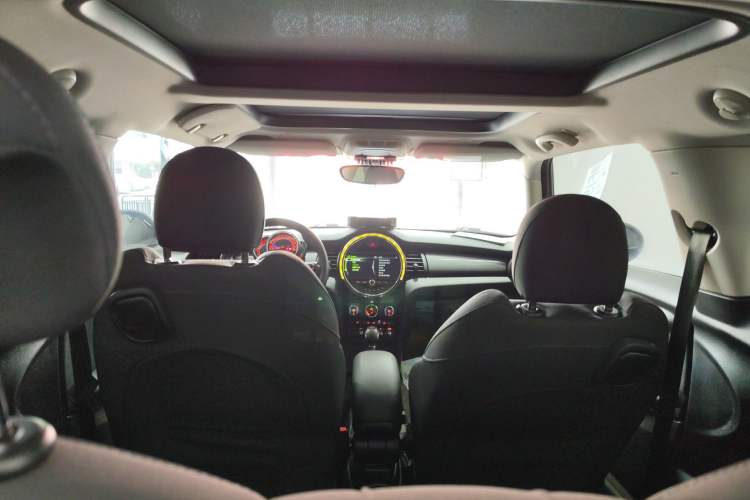 Used  MINI 2016 1.5T COOPER Avant-Garde
