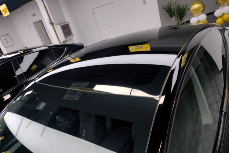 Used Tesla Model Y 2023 Long-Range All-Wheel-Drive Version