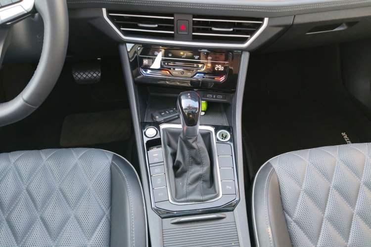 Used Volkswagen Sagitar 2023 200TSI DSG Excellence Edition
