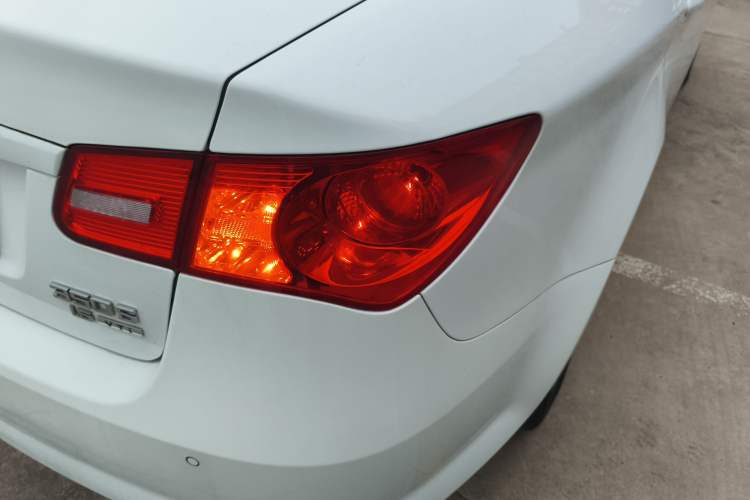 Used Roewe 350 2015 1.5L Manual Luxury Sunroof Edition
