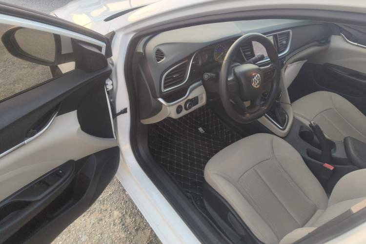 Used Buick GT 2015 15N Automatic Elite Version
