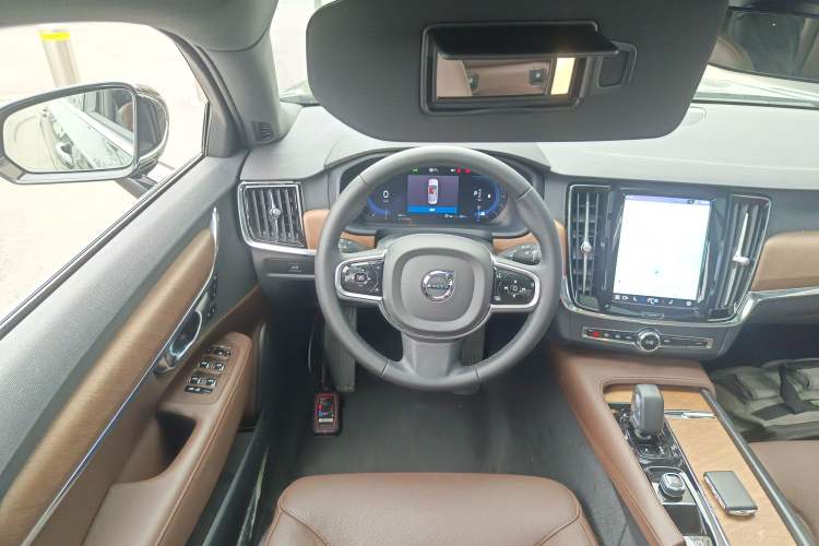 Used Volvo S90 2024 B5 Zhiyi Luxury Edition