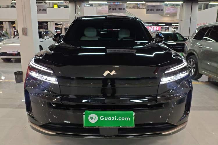 Used ONVO Luxeed L90 2025 Model—Ultra Six-Seater Version
