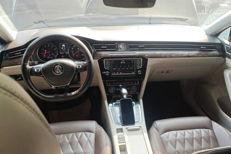 Used Volkswagen Magotan 2017 380TSI DSG Luxury Model