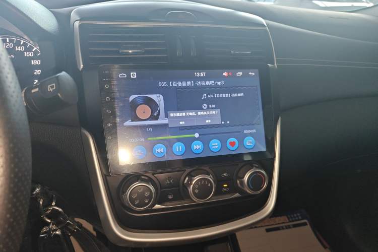 Used Nissan Tiida 2016 1.6L CVT Cool Dynamic Edition