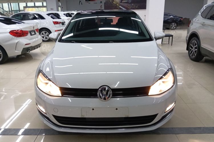 Used Volkswagen Golf 2016 230TSI Automatic Comfort Version
