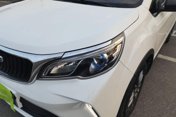 Used Geely Auto Vision X3 2021 PRO 1.5L CVT Deluxe Model
