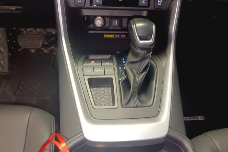 Used Toyota RAV4 2023 2.0L CVT Two-Wheel Drive Fashion Plus Edition