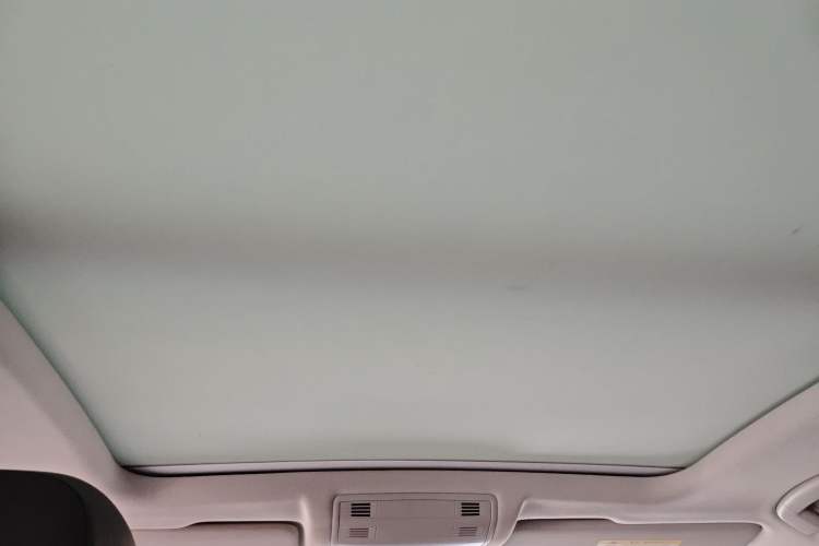 Used Volkswagen T-ROC 2020 280TSI DSG Two-Wheel Drive Comfort Version
