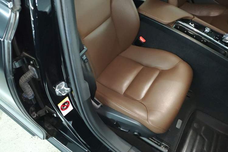 Used Volvo S90 2022 B5 Zhiyi Luxury Edition
