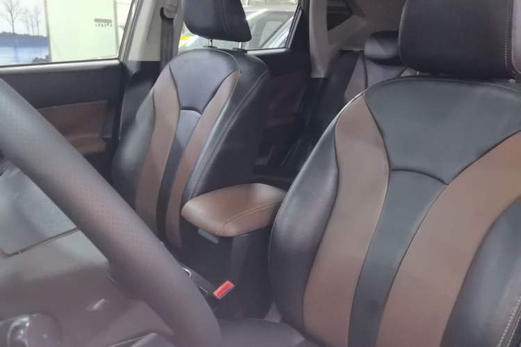 Used GAC Trumpchi GS5 Super 2015 2.0L Automatic Two-Wheel Drive Luxury Navigation Edition
