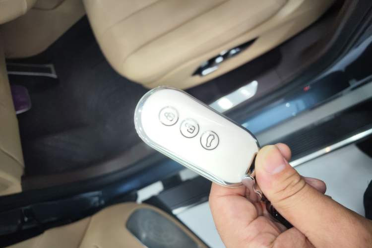 Used Hima AITO M7 2024 1.5T Intelligent Drive Rear-Drive Ultra Version 5 Seats
