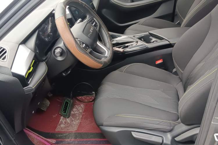 Used Roewe i5 2021 1.5L CVT Platinum Edition
