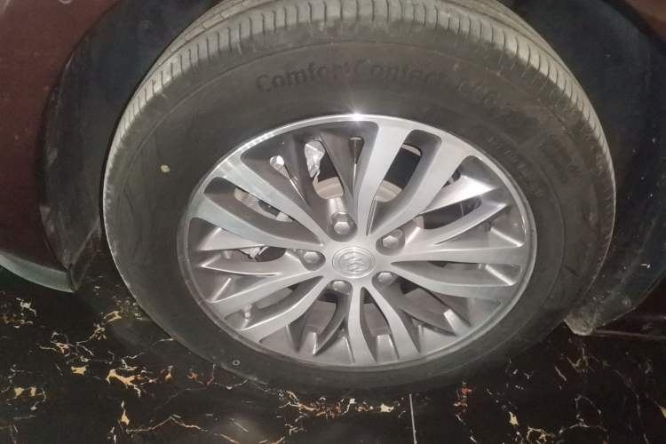 Used Buick GL8 2022 ES Landtrek 653T Luxury Edition