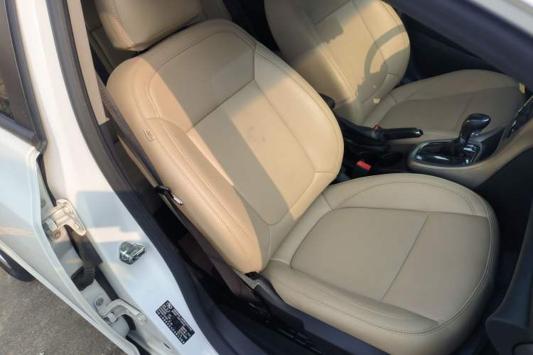 Used Buick GT 2014 XT 1.6L Automatic Fashion Edition
