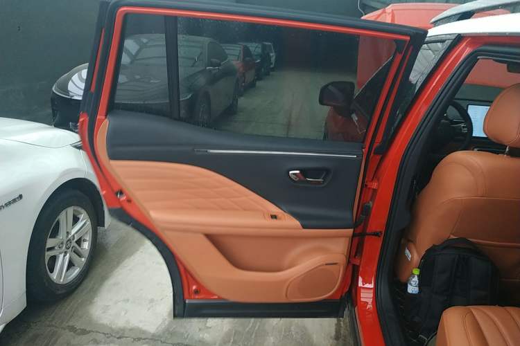 Used AION V 2024 Aion Tyrannosaurus 650 LiDAR Edition
