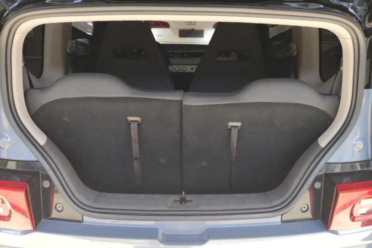 Used Wuling Hongguang MINIEV 2022 Macaron Premium Model – Lithium Iron Phosphate
