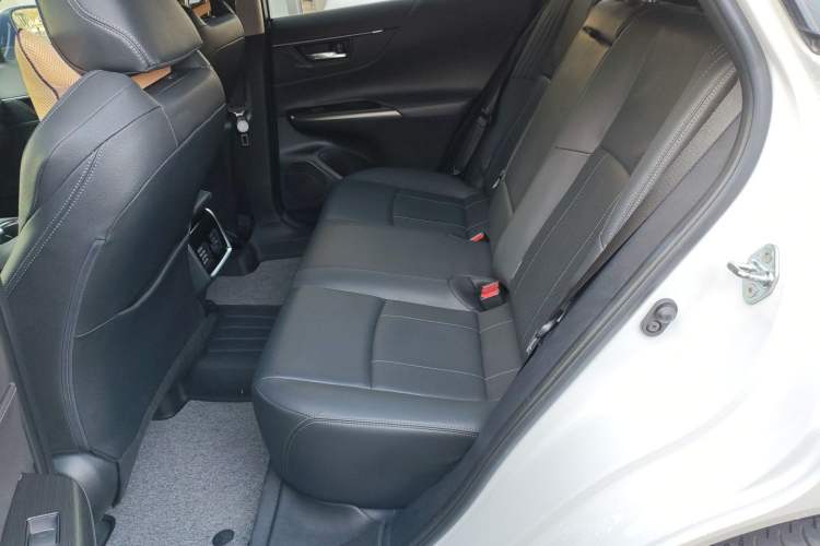 Used Toyota Harrier 2023 2.0L CVT Two-Wheel Drive Deluxe Edition