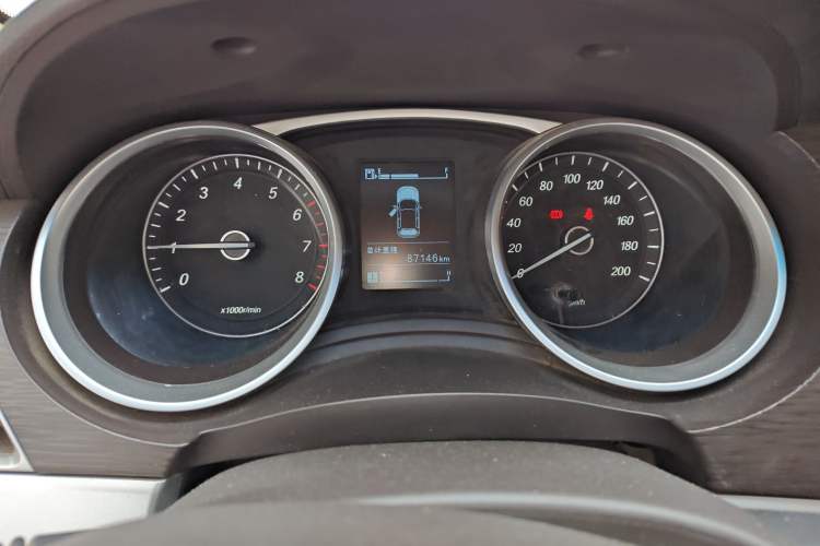 Used Baojun 730 2016 Revised 1.5L Manual Standard Version 7 Seats China V Emission Standard
