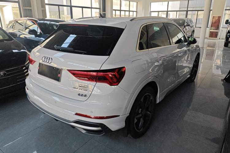 Used Audi Q3 2022 35 TFSI Fashion Dynamic Model