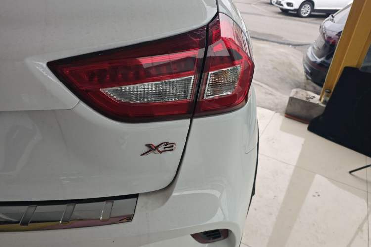 Used Geely Auto Vision X3 2017 1.5L Automatic Prestige Model
