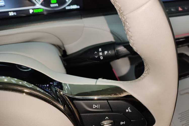 Used VOYAH FREE 2025 318 318 km Rear-Drive Touring Edition
