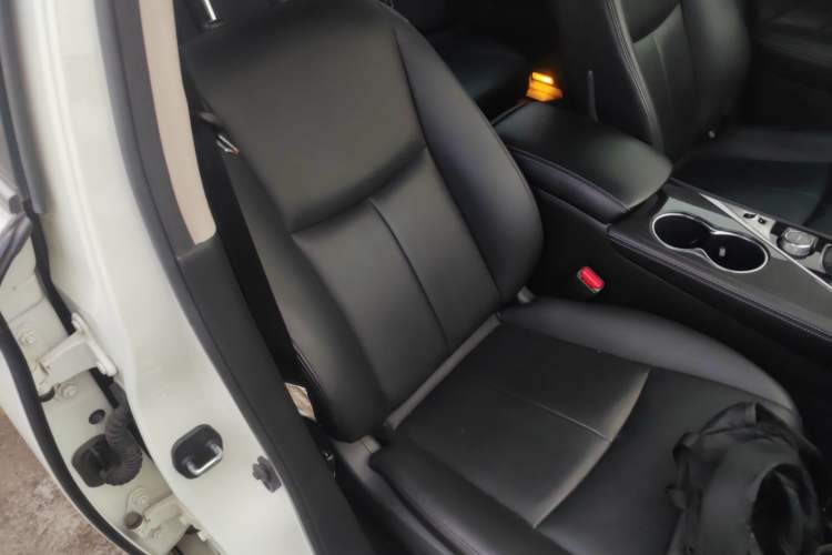 Used Infiniti Q50L 2022 2.0T Comfort Edition
