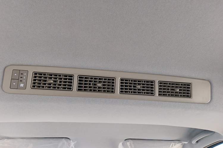 Used Wuling Hongguang New Energy 2025 Extended-Range Hybrid 50 km Standard Version
