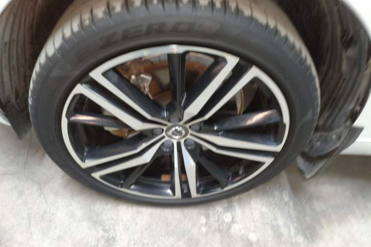 Used Volvo XC60 New Energy 2019 T8 E-Drive Hybrid Intelligent Luxury Sport Edition China V Standard
