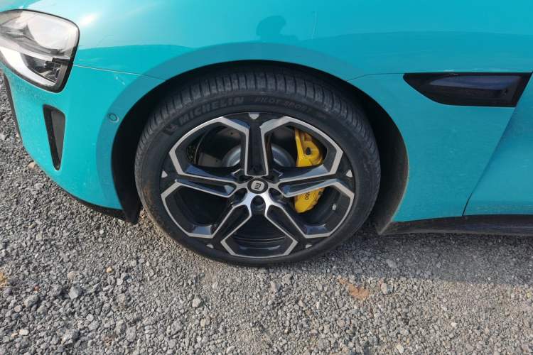 Used  SU7 2024 Rear-Drive Long-Range Intelligent Driving Version
