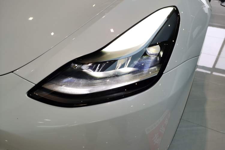 Used Tesla Model Y 2022 Long-Range All-Wheel-Drive Version
