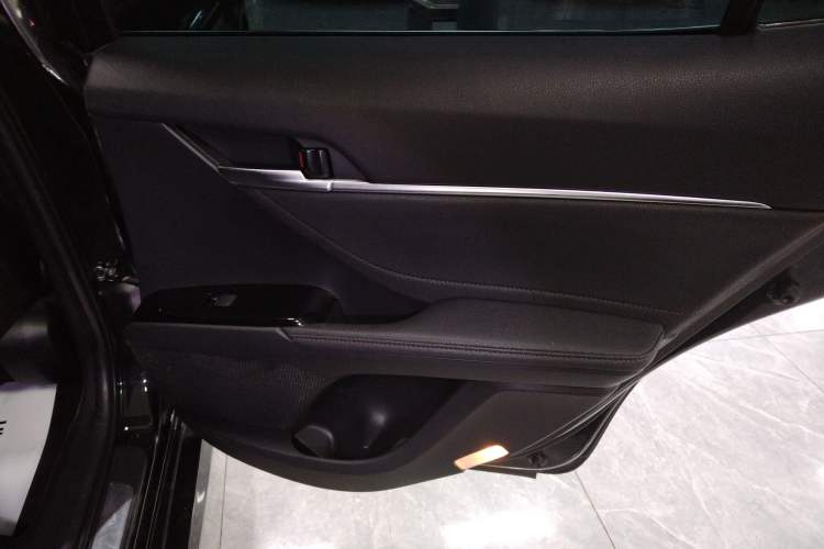 Used Toyota Camry 2021 2.0G Luxury Edition