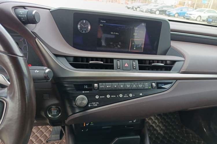 Used Lexus ES 2020 200 Excellence Edition
