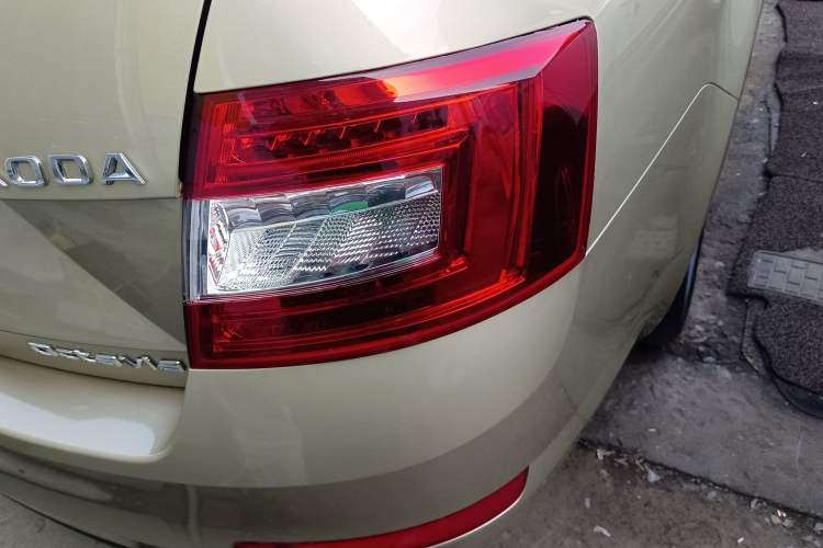 Used Skoda Octavia 2015 1.6L Automatic Yijie Edition